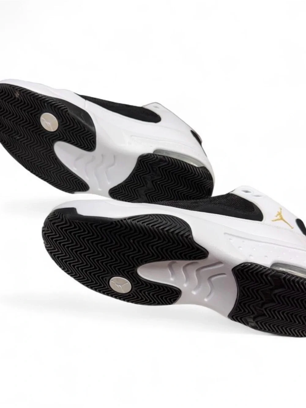 Air Jordan Max Aura 2 - White, Black & Gold - Men’s Size 7.5